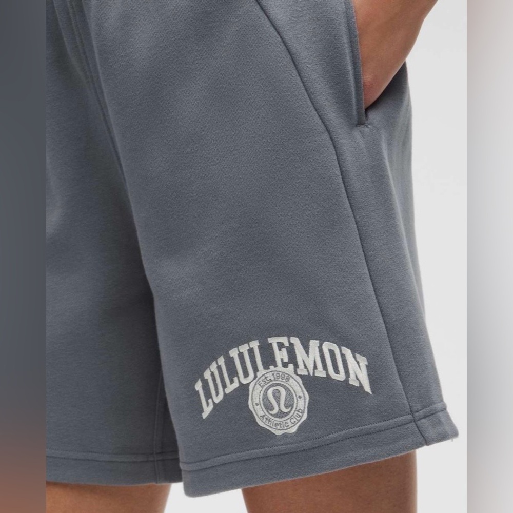 Lululemon NWT Scuba Mid Rise Oversized Short 7” Graphic Solar Grey Size M
